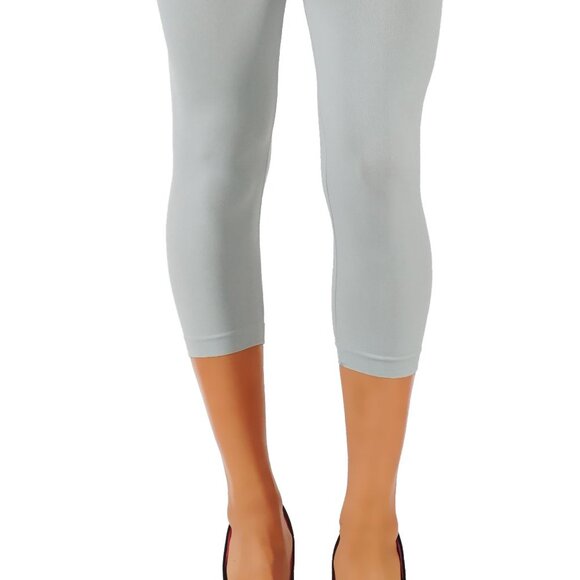 5StarsLine Soft, Capri Length Leggings - Picture 3 of 7